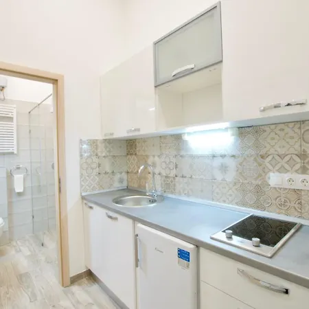 Standard By Hi5 - Csengery 3 *